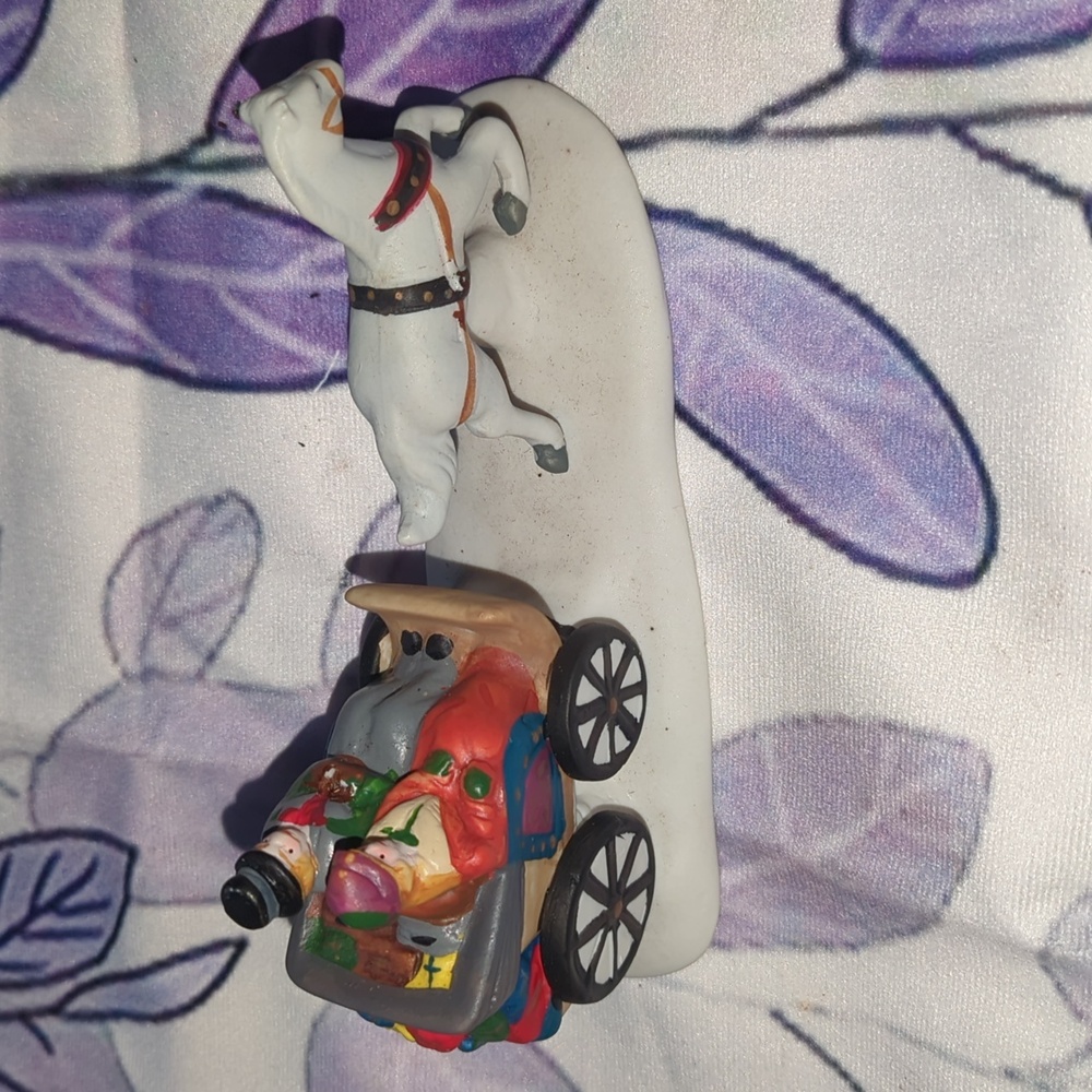LEMAX Porcelain Hay Carriage Ride Figurine